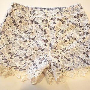 NWT Adiva Size S Lacy Flower overlay White/Blue Stripe shorts
